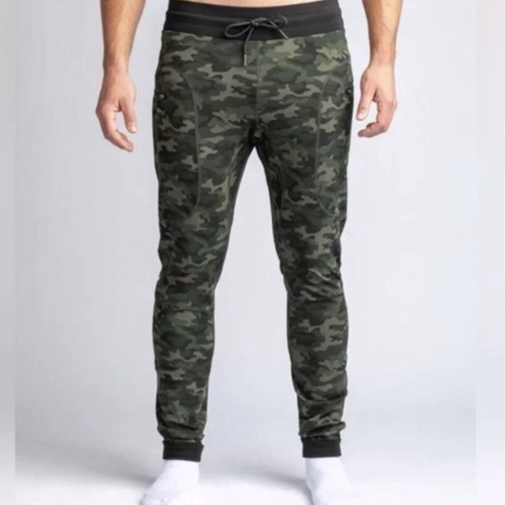 BYLT Mens S/M Elite Joggers Green Camo Drawstring Elastic Waist Active Gym